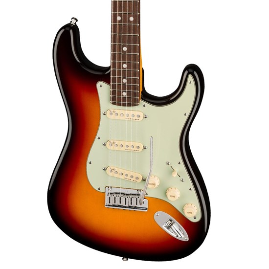 Fender American Ultra Strat Rosewood Fingerboard (Ultraburst) inc Hard Case