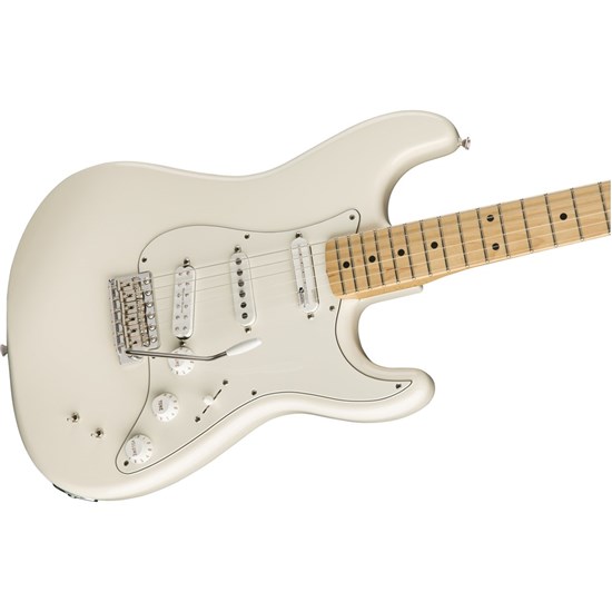 Fender EOB Sustainer Stratocaster Maple Fingerboard (Olympic White) inc Gig Bag